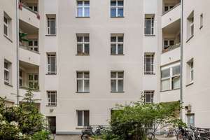 Liebevoll renovierte 3-Zimmer-Altbauwohnung mit Balkon in Berlin-Wilmersdorf – Berliner Straße 19, 10715 Wilmersdorf, Berlin – Vorschaubild 11