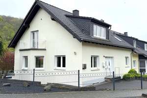 Attraktive Doppelhaushälfte mit Einliegerwohnung - naturnah wohnen, Bad Neuenahr - Ortsteil – Die vollständige Adresse der Immobilie erhältst du vom Anbieter., 53474 Bad Neuenahr-Ahrweiler – Vorschaubild 2