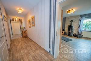 KÜSTER IMMOBILIEN präsentiert: Exklusives Wohnen mit viel Platz und traumhafter Aussicht – Die vollständige Adresse der Immobilie erhältst du vom Anbieter., 31683 Obernkirchen – Vorschaubild 2