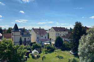 Charmante Maisonette-Dachgeschosswohnung mit Balkon und Tiefgaragen-Stellplatz – Die vollständige Adresse der Immobilie erhältst du vom Anbieter., 4288 Liebertwolkwitz, Leipzig – Vorschaubild 1