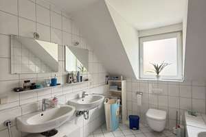 Idyllisches Reihenhaus mit Garten, Terrasse und Balkon in Mannheim-Wallstadt – Schilfweg 32, 68259 Wallstadt, Mannheim – Vorschaubild 9