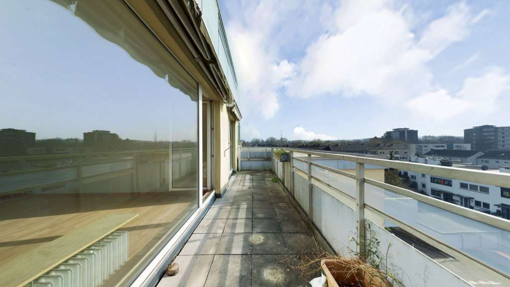 Immobilie in Ratingen - „Dem Himmel ein Stück näher: Helles Wohnerlebnis in Ratingen-Mitte“ - Bild 2