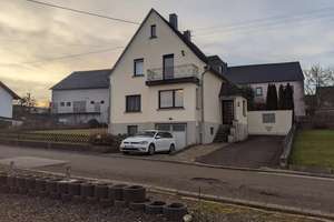 5-Zimmer-Einfamilienhaus mit EBK und große Gründstück in Mastershausen – Mittelstraße 42, 56869 Mastershausen – Vorschaubild 1