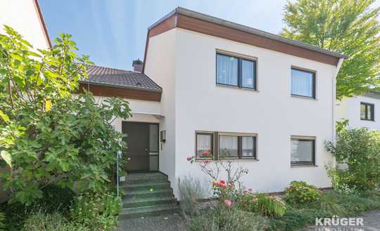 KA-Durlach | Familienfreundliches Einfamilienhaus mit 7 Zimmern, Hobbyraum, Garten & 2 TG-Stellpl.