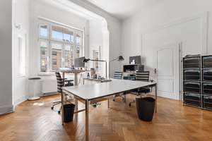 Stadtvilla mit Charakter – Wohnen und Arbeiten unter einem Dach in Köln-Müngersdorf – Die vollständige Adresse der Immobilie erhältst du vom Anbieter., 50933 Müngersdorf, Köln – Vorschaubild 23