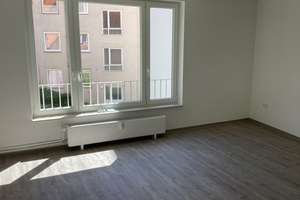 Ansprechende, sanierte und kleine 3-Zimmer-Wohnung mit Balkon, sofort anmietbar! – Effengrube 5, 23552 Innenstadt, Lübeck – Vorschaubild 8