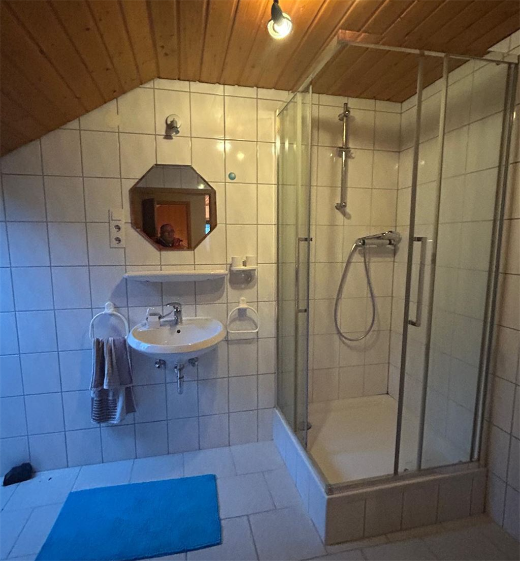 Immobilie in Gutach (Schwarzwaldbahn) - Viel Wohnfläche, top gepflegt – einzigartiges Zweifamilienhaus in Gutach - Bild 6