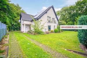 IMMOBERLIN.DE - Fabelhaftes Wohlfühldomizil mit herrlicher Gartenidylle in familiärer Lage – Die vollständige Adresse der Immobilie erhältst du vom Anbieter., 13053 Alt-Hohenschönhausen, Berlin – Vorschaubild 2