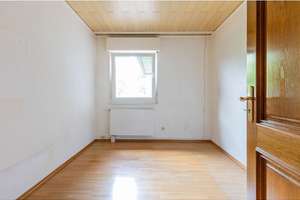 Jung & Kern Immobilien - Ein Bungalow zum Wohlfühlen – ruhig gelegen, mit viel Platz! – Die vollständige Adresse der Immobilie erhältst du vom Anbieter., 55271 Stadecken-Elsheim – Vorschaubild 15