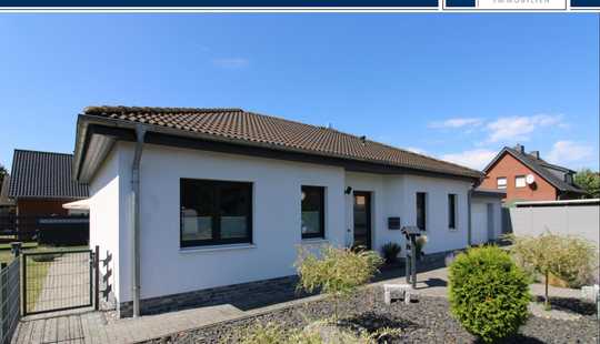 Bild von NACHHALTIG UND ZUKUNFTSSICHER
NEUWERTIGER BUNGALOW MIT ERDWÄRMEPUMPE 
UND DOPPELGARAGE