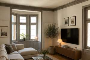 Altbaucharme zum Wohlfühlen: Helle 3-Zimmer-Wohnung mit hohen Decken & Stuck – Die vollständige Adresse der Immobilie erhältst du vom Anbieter., 70176 Rosenberg, Stuttgart – Vorschaubild 2