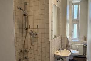 Bezugsfreie helle 2-Zimmer QG Altbauwohnung in der Nähe vom Schloss Charlottenburg (provisionsfrei) – Mindener Straße 3, 10589 Charlottenburg, Berlin – Vorschaubild 5
