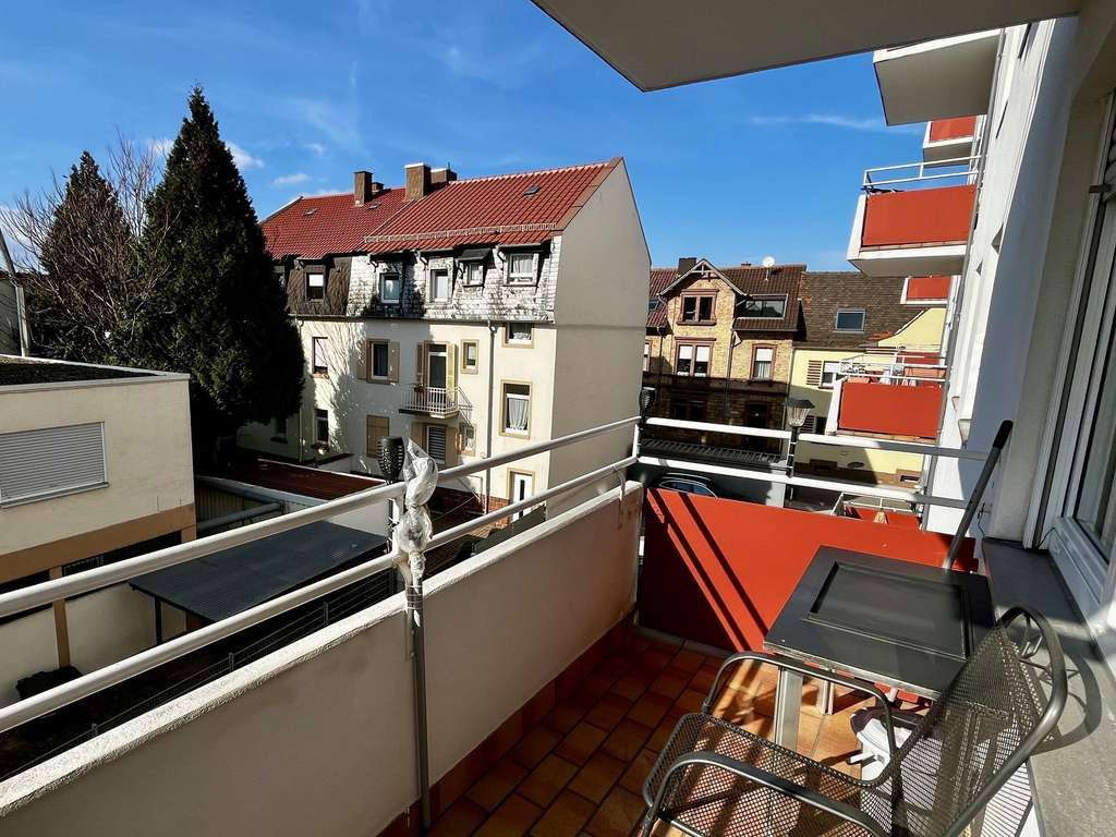 Immobilie in Landau in der Pfalz - Vermietete 3 Zimmer Wohnung mit Balkon und Aufzug in zentraler Lage von Landau
 - Bild 4