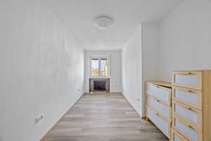 Sofort Bezugsfertig! Modernisiertes RMH mit Wohlfühlcharakter in zentraler Lage von Bayreuth – Die vollständige Adresse der Immobilie erhältst du vom Anbieter., 95445 Roter Hügel, Bayreuth – Vorschaubild 9