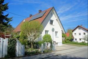 Kernsaniertes Einfamilienhaus mit wunderschönem Garten in Langerringen – Viktor-von-Scheffel-Str 16, 86853 Langerringen – Vorschaubild 1