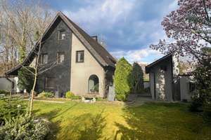Freistehendes Einfamilienhaus in exklusiver Wohnlage von Köln-Rath/Heumar (Göttersiedlung)