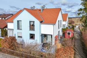Moderne Doppelhaushälfte mit wertiger Ausstattung in Wielenbach – Die vollständige Adresse der Immobilie erhältst du vom Anbieter., 82407 Wielenbach – Vorschaubild 1