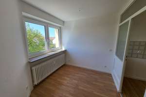 Attraktive 2-Zimmer-Wohnung mit Loggia in Oberhausen zu vermieten – Zirbelstraße 43 a, 86154 Oberhausen-Nord, Augsburg – Vorschaubild 4