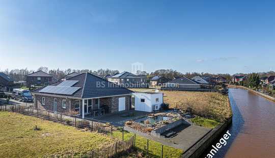 Bild von !!Wohnen am Wasser mit Bootsanleger!! Ruhig gelegener Bungalow mit Terrasse und Carport