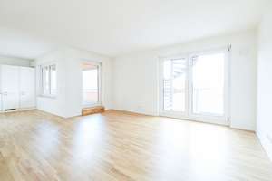 Exklusive Etagenwohnung mit großzügiger Loggia, hochwertiger Markenküche und zwei eleganten Bädern – Gref-Völsing-Strasse 29, 60314 Ostend, Frankfurt am Main – Vorschaubild 5