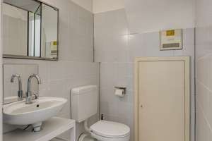Helle Maisonette-Wohnung mit Kamin und Aufzug in Benrath – Die vollständige Adresse der Immobilie erhältst du vom Anbieter., 40597 Benrath, Düsseldorf – Vorschaubild 5