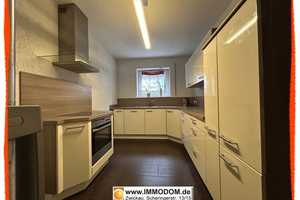 Haus mit EINBAUKÜCHE, Terrasse, BALKON und Garage in Werdau-Steinpleis zu vermieten! – Zwickau (Kreis) – Vorschaubild 1