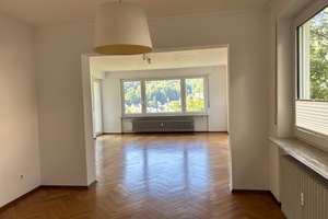 Lichtdurchflutete 4,5-Zimmerwohnung mit traumhaftem Blick ins Grüne und Südbalkon – Die vollständige Adresse der Immobilie erhältst du vom Anbieter., 69118 Ziegelhausen, Heidelberg – Vorschaubild 4