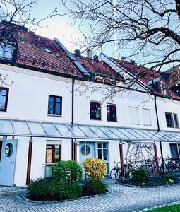 Vermietete Maisonette mit 2 Dachterrassen & großzügigem, hellem Hobbyraum – nahe München