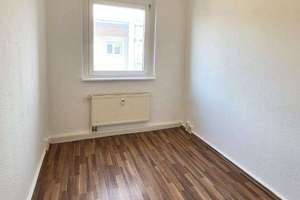 Geräumige 3-Zimmerwohnung mit großem Wohnzimmer + offener Küche + Eckbadewanne + Abstellraum! – 39124 Neue Neustadt, Magdeburg – Vorschaubild 4
