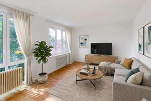 Bezugsfreie 4 Zimmerwohnung mit Wintergärten und 2 Bädern und Stellplatz – Die vollständige Adresse der Immobilie erhältst du vom Anbieter., 12107 Mariendorf, Berlin – Vorschaubild 1