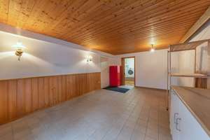 Geräumiges Zweifamilienreiheneckhaus in WI-Auringen für zwei Generationen oder eine große Familie – Die vollständige Adresse der Immobilie erhältst du vom Anbieter., 65207 Auringen, Wiesbaden – Vorschaubild 22