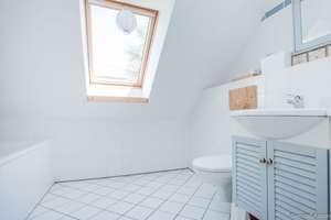 Hübsches Einfamilienhaus in nachhaltiger Bauweise in Bielefeld-Brackwede (Erbbaurecht) – Heuberger Straße 63, 33647 Brackwede, Bielefeld – Vorschaubild 29