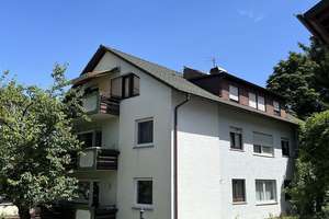 NEU!  Gut vermietetes 6-Fam.-Wohnhaus mit 4 Garagen und 1079 m² Grdst. in Pfinztal! – Im Saalbrett 3, 76327 Pfinztal – Vorschaubild 3