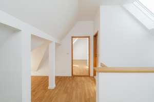 Bezugsfreie DG-Maisonette mit großem Wohnbereich und uneinsichtiger Dachterrasse – Die vollständige Adresse der Immobilie erhältst du vom Anbieter., 12277 Marienfelde, Berlin – Vorschaubild 14