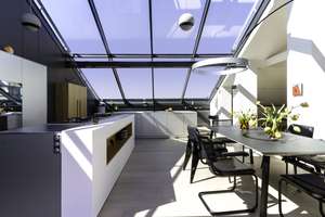 Penthouse-Exklusivität mit architektonischem Statement und Design‑Highlights