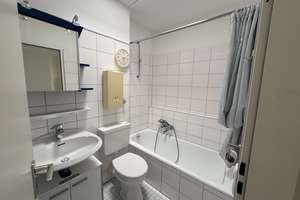 Attraktive Dachgeschosswohnung: Zwei Zimmer in Aachen-Laurensberg – Schlossparkstraße 11, 52072 Laurensberg (Statistischer Bezirk), Aachen – Vorschaubild 4