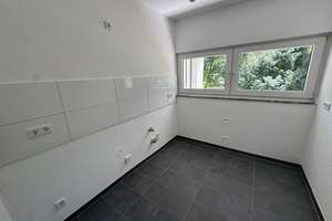 Renovierte 2-Zimmerwohnung mit *Balkon* – Mozartstraße 13, 47226 Rheinhausen-Mitte, Duisburg – Vorschaubild 4