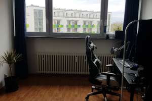Schöne,  helle, ruhige Dachgeschoßwohnung mit großer Wohnküche an Single – Euskirchenerstrasse 82, 53121 Endenich, Bonn – Vorschaubild 5