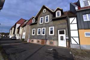 Einfamilienhaus in zentraler Lage zum Selbstausbau ! – Suhl – Vorschaubild 1