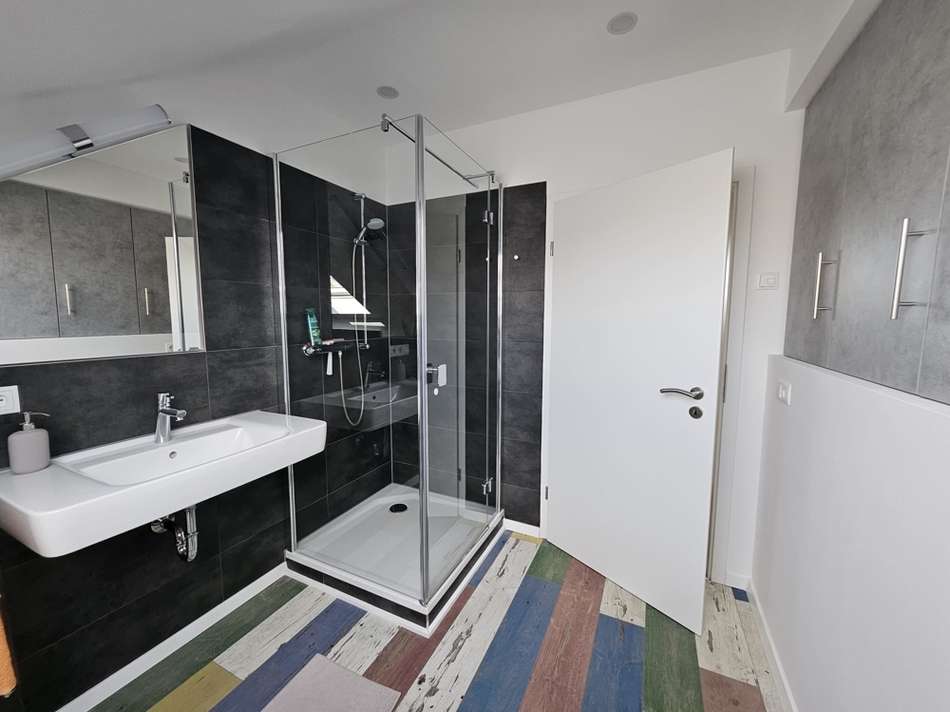 Wohnung DG Duschbad