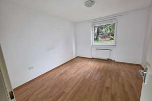 Wohnung mit Loggia, Einbauküche, Kellerbox in Saarbrücken-Eschberg – Die vollständige Adresse der Immobilie erhältst du vom Anbieter., 66121 Eschberg, Saarbrücken – Vorschaubild 6