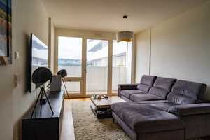 Moderne 2-Zimmer-Wohnung mit EBK – Regensburg – Vorschaubild 2