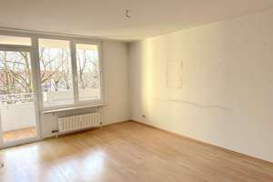 RESERVIERT! Sonnige 3-Zimmer-Familienwohnung, große Loggia, TG-Stellplatz, ca. 80m2 – Die vollständige Adresse der Immobilie erhältst du vom Anbieter., 81737 Neuperlach, München – Vorschaubild 3