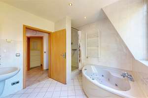 Property thumbnail 24