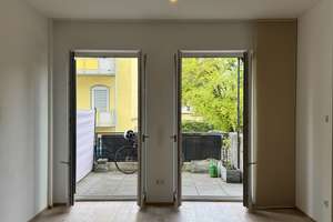 Moderne citynahe EG-Wohnung mit 2 Terrassen, EBK, TG-Platz und separatem Eingang, max.  2 Personen – Siegfriedstrasse 25-27, 86152 Stadtjägerviertel, Augsburg – Vorschaubild 3