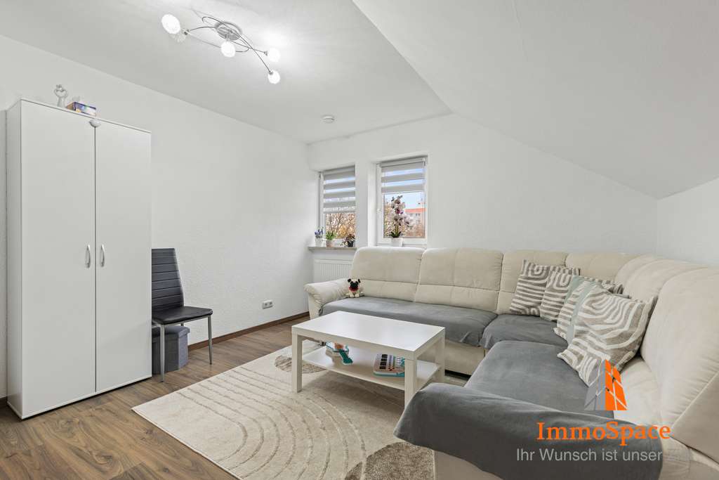 Immobilie in Königsbrunn - IMMOSPACE *** NEU MODERNISIERTE 2 ZKB MIT KELLER UND EINZELGARAGE *** - Bild 3
