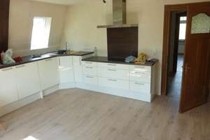 Charmante Altbauwohnung im Grünen – 3-Zimmer-Wohnung mit offener EBK auf ca. 95 m² – Kurvenstraße 34, 42399 Langerfeld-Beyenburg, Wuppertal – Vorschaubild 9