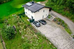 Modernes Zweifamilienhaus mit großem Grundstück & nachhaltiger Energietechnik! – Die vollständige Adresse der Immobilie erhältst du vom Anbieter., 94579 Zenting – Vorschaubild 2
