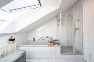 Lichtdurchflutete 3–4-Zi. im Dachgeschoss mit Südbalkon & Stellplatz – frei werdend in KA-Palmbach – Die vollständige Adresse der Immobilie erhältst du vom Anbieter., 76228 Palmbach, Karlsruhe – Vorschaubild 10