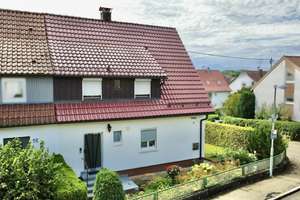Charmante Doppelhaushälfte in Ulm-Einsingen – viel Platz für Familien mit Modernisierungspotenzial – Die vollständige Adresse der Immobilie erhältst du vom Anbieter., 89079 Einsingen, Ulm – Vorschaubild 4